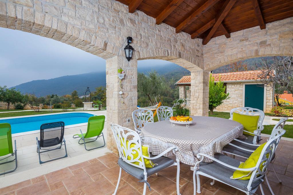 Villa Stonegate Estate - Bonus, Dvije Vile Jedna Cijena! Opatija Ngoại thất bức ảnh